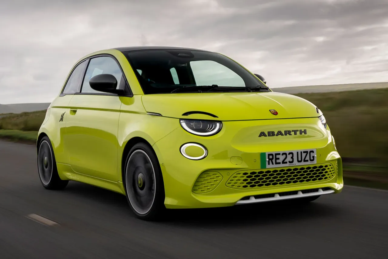 Abarth 500e, citadine électrique — 265 km d'autonomie WLTP