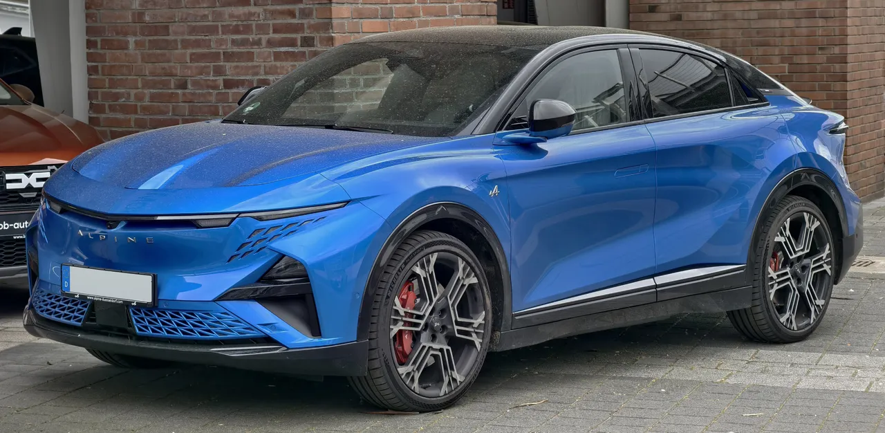 Alpine A390, berline électrique — 555 km d'autonomie WLTP