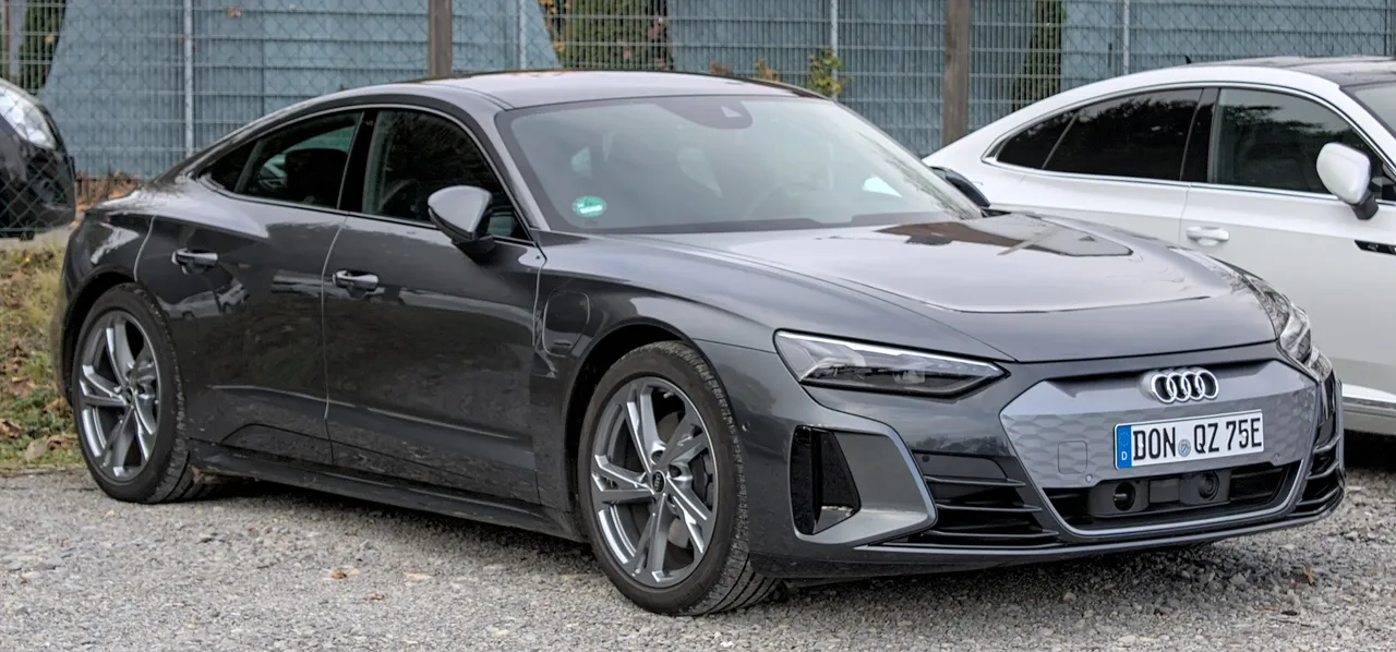 Audi e-tron GT, berline électrique — 622 km d'autonomie WLTP