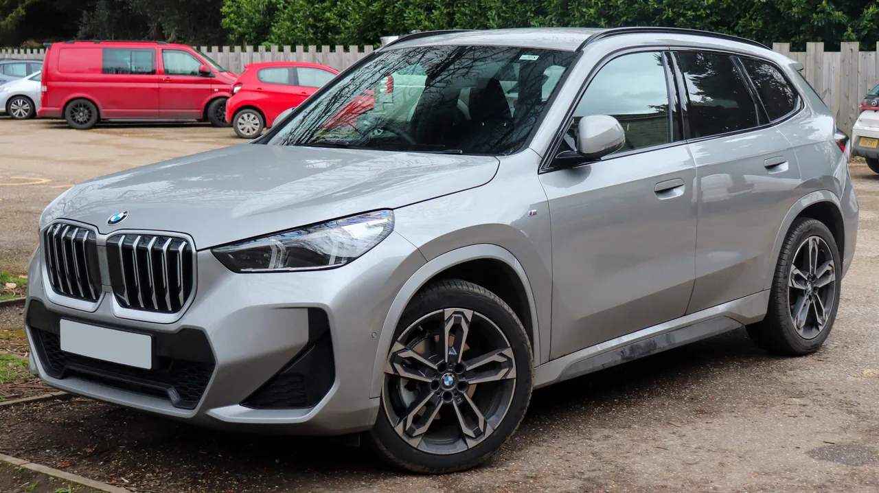 BMW iX1, SUV électrique — 439 km d'autonomie WLTP