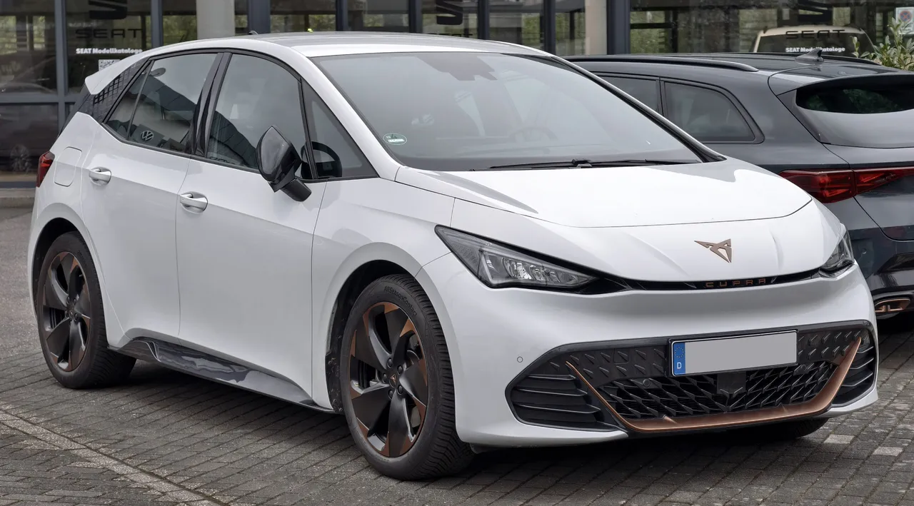 Cupra Born, compacte électrique — 453 km d'autonomie WLTP