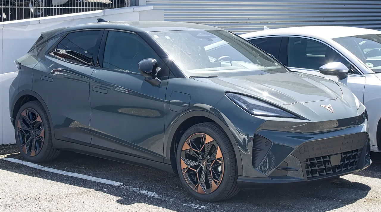 CUPRA Raval, citadine électrique — 310 km d'autonomie WLTP