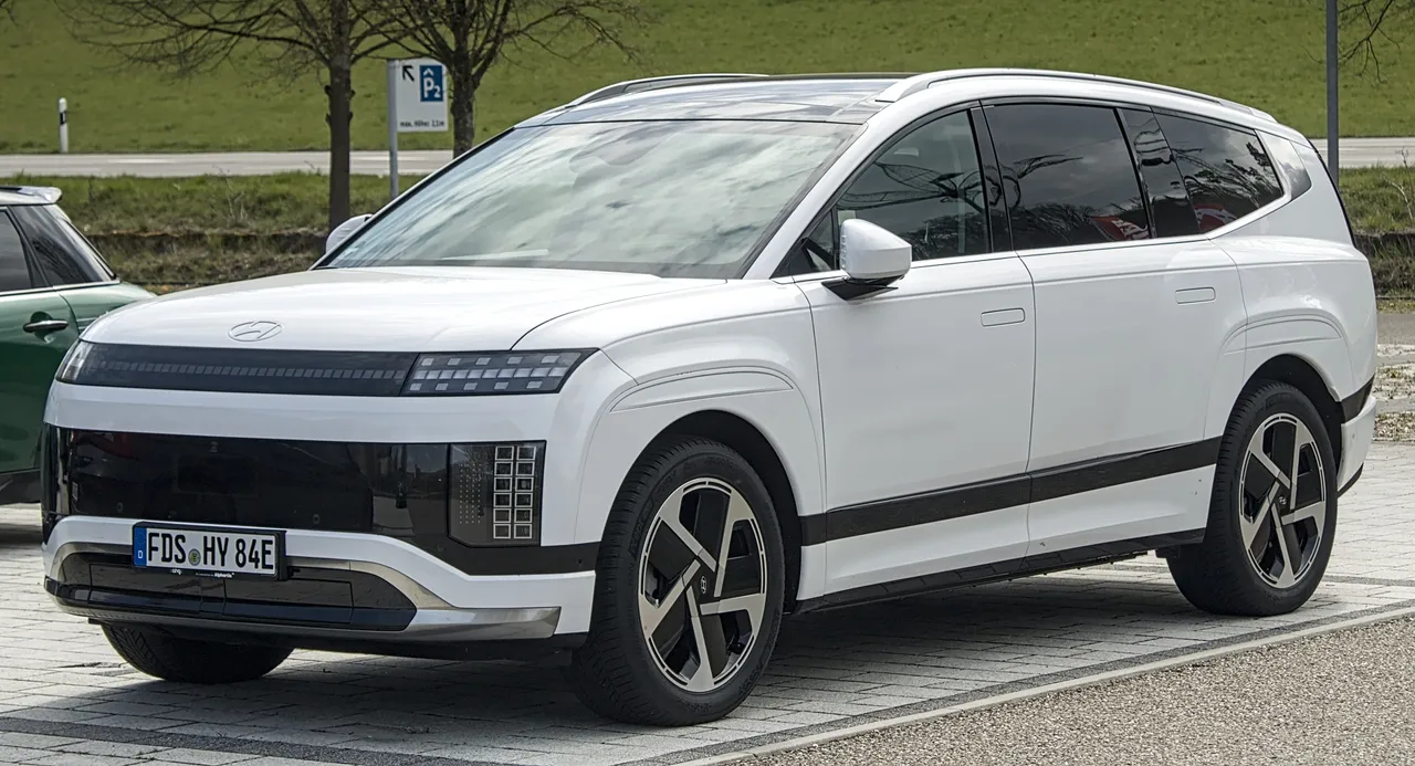 Hyundai Ioniq 9, SUV électrique — 540 km d'autonomie WLTP