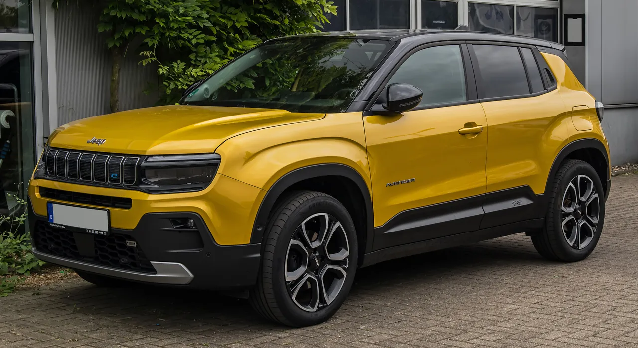 Jeep Avenger, SUV électrique — 404 km d'autonomie WLTP