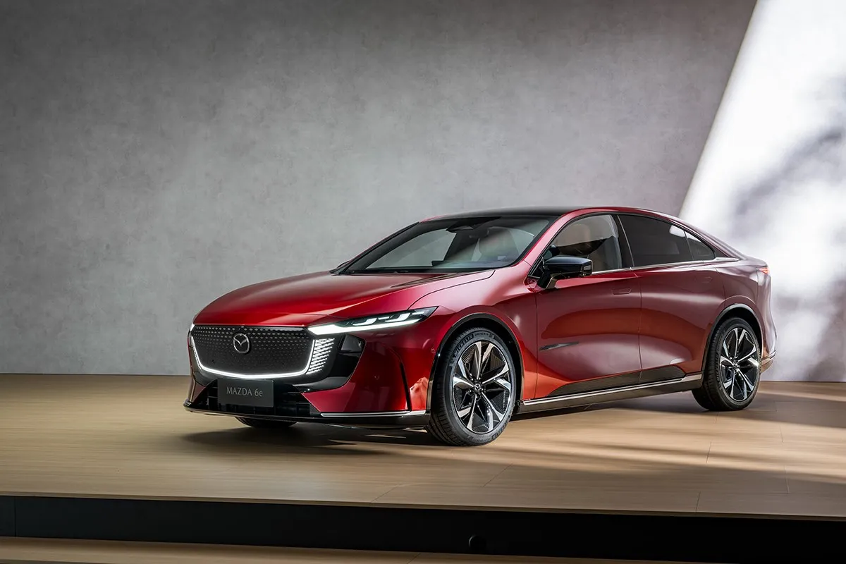 Mazda 6e, berline électrique — 552 km d'autonomie WLTP