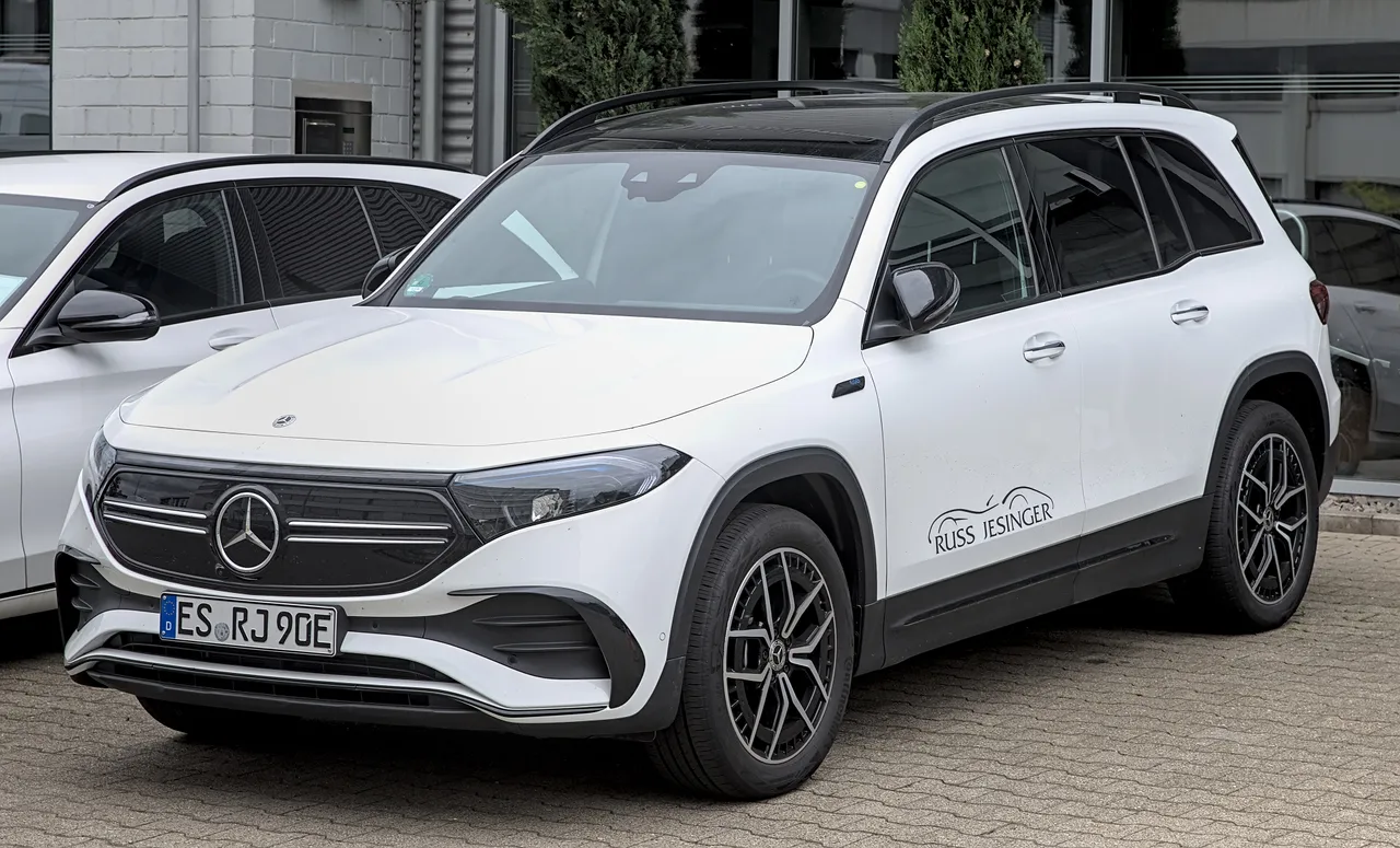 Mercedes-Benz EQB, SUV électrique — 474 km d'autonomie WLTP, commercialisée au Maroc
