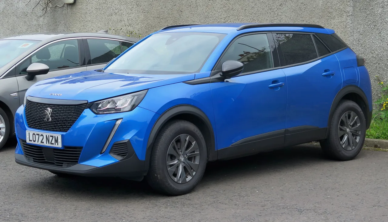 Peugeot e-2008, SUV électrique — 406 km d'autonomie WLTP