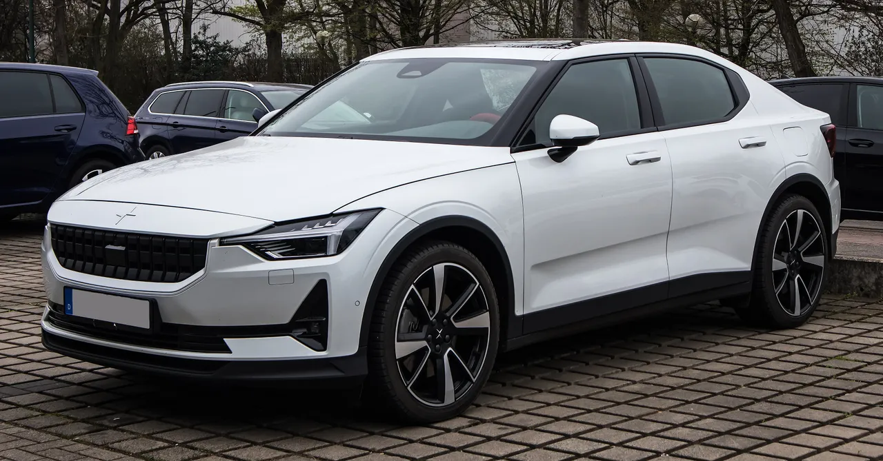 Polestar 2, citadine électrique — 487 km d'autonomie WLTP