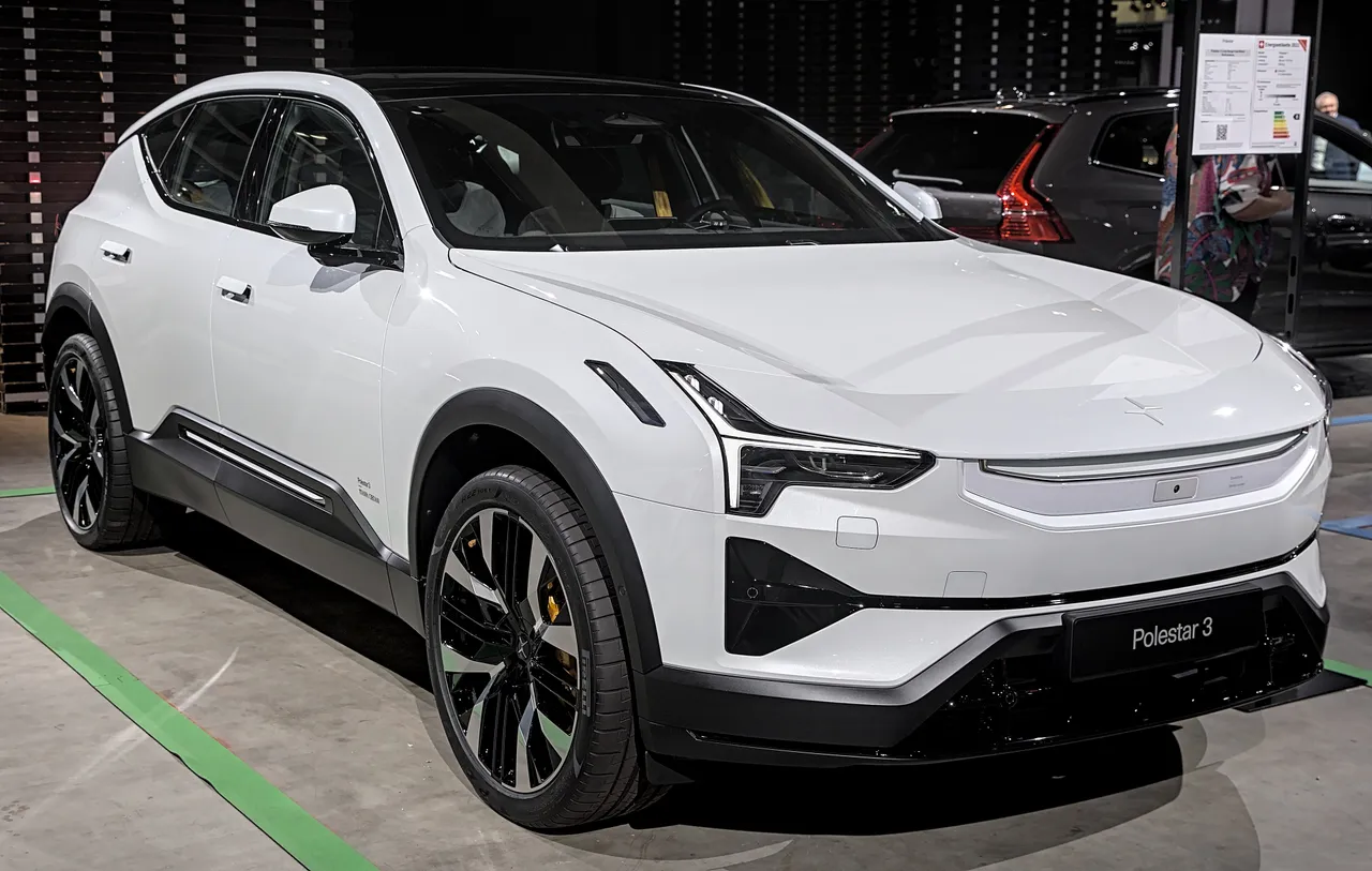 Polestar 3, SUV électrique — 636 km d'autonomie WLTP