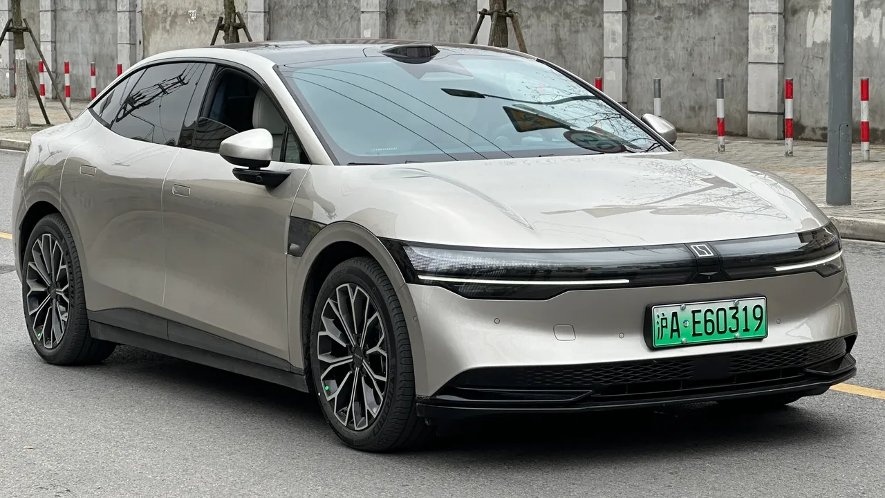 Zeekr 7GT, berline électrique — 655 km d'autonomie WLTP